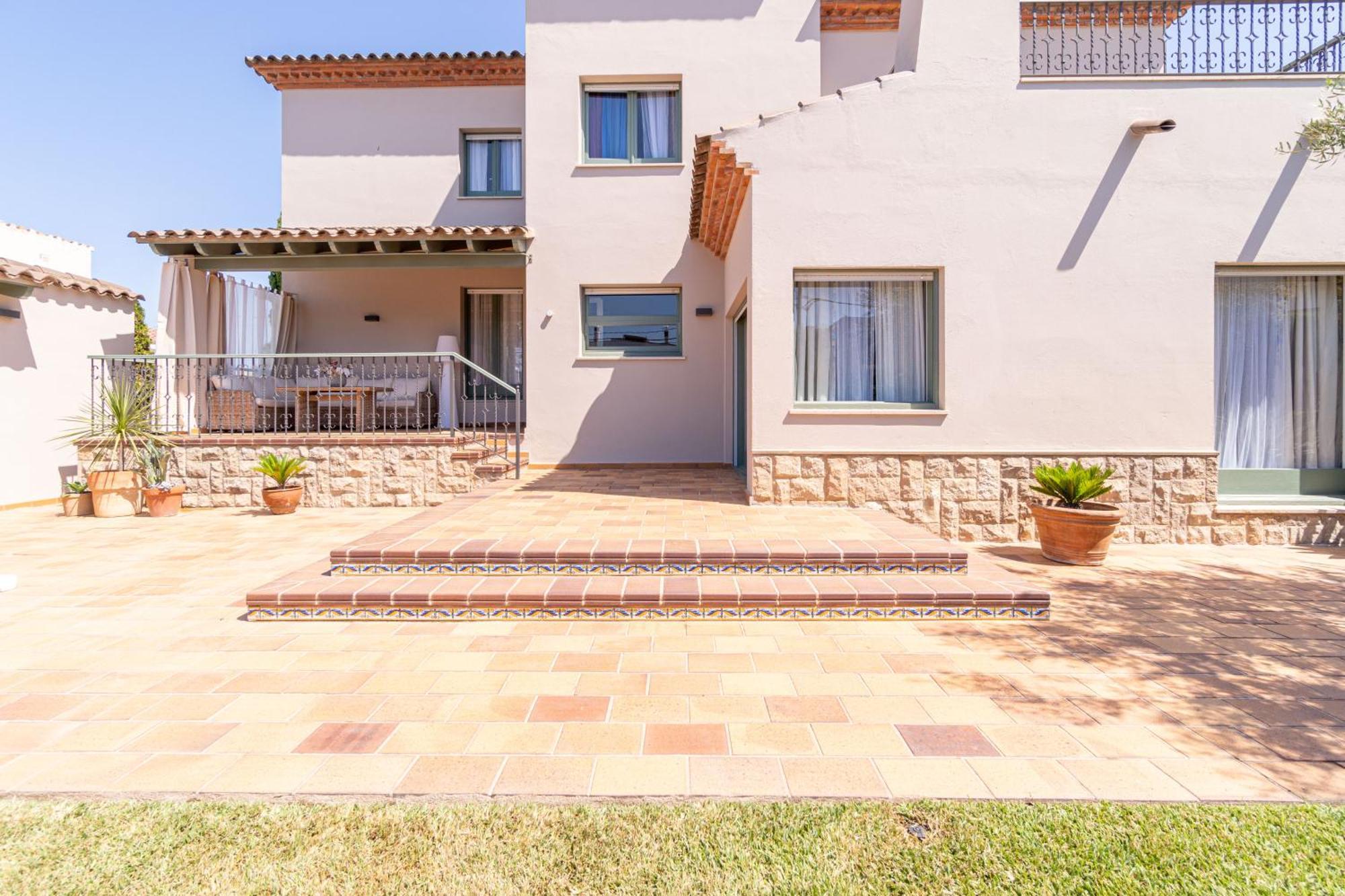 Villa Harmony House Roses Esterno foto